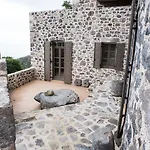 펜션 Moustafa Stone House *