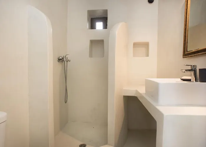 Moustafa Stone House * Emporeiós