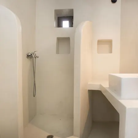 Moustafa Stone House * Emporeiós