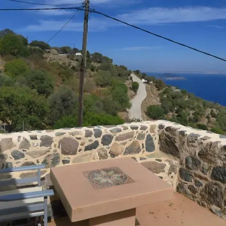 Moustafa Stone House Hébergement de vacances Emporeiós