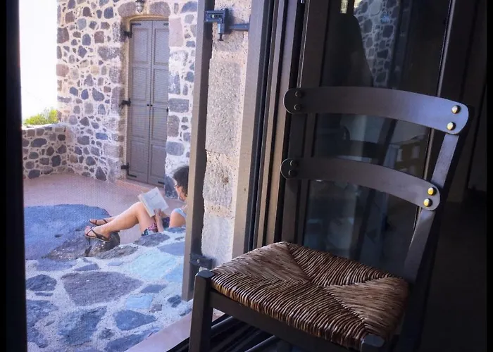 Moustafa Stone House Emporeiós